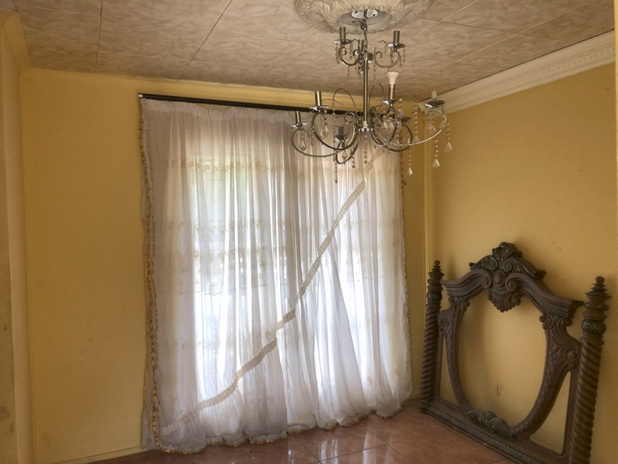 3 Bedroom Property for Sale in Molifi Tau Kloof Free State